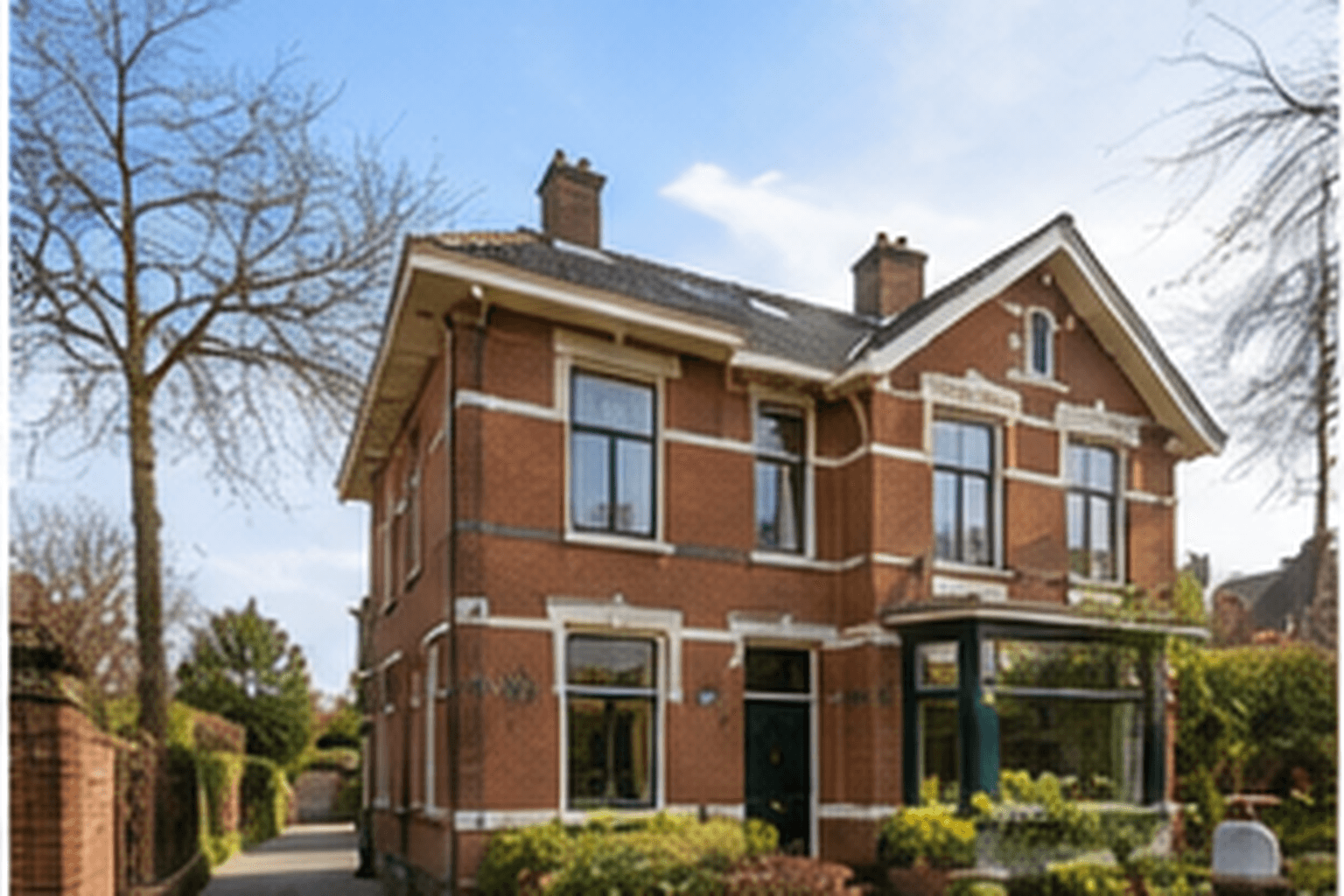 Voorzijde — Twee-onder-een-kapwoning in Groningen
