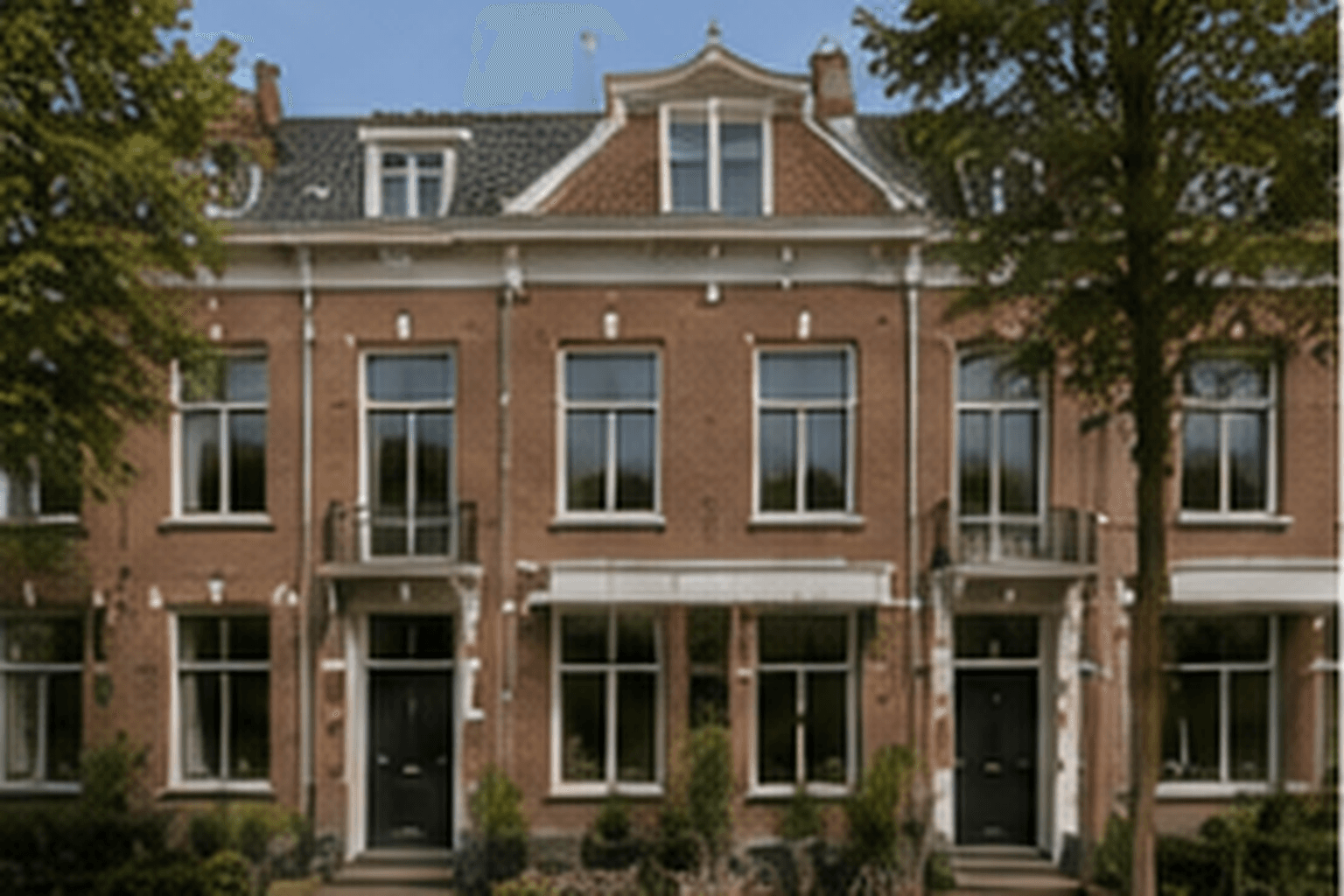 Voorzijde — Eengezinswoning in Tilburg